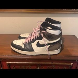 Jordan 1 Mocha Size 9.5 Slightly Worn